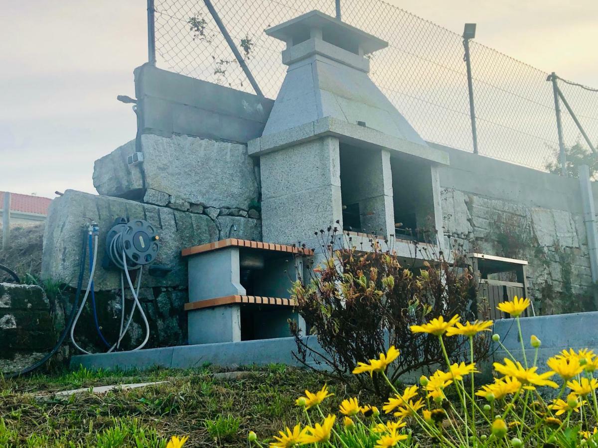 Casa Con Jardin Al Lado De Playa Hio Villa Vilanova  Eksteriør bilde